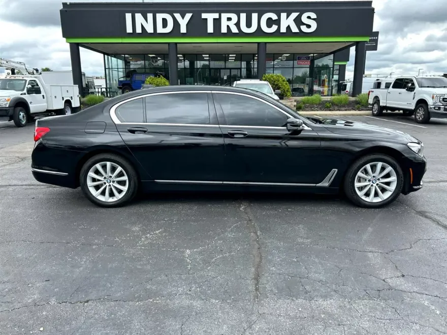 2019 Bmw 740i xDrive Sedan photo 1