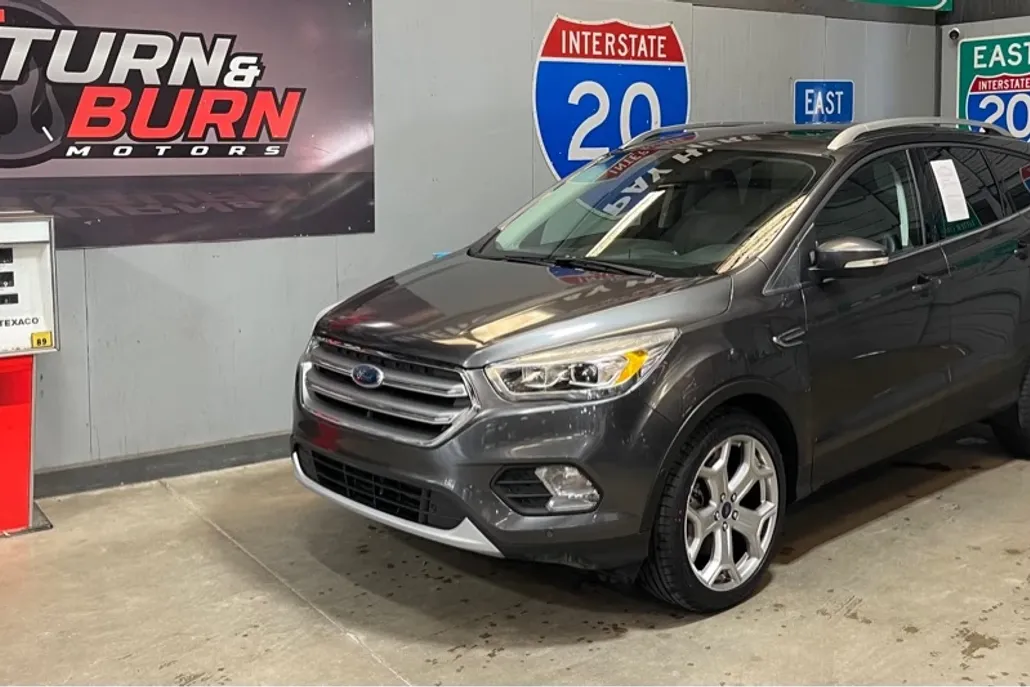 2017 Ford Escape Titanium photo 1