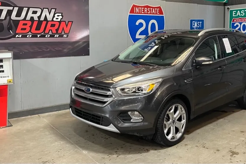 2017 Ford Escape Titanium photo 1