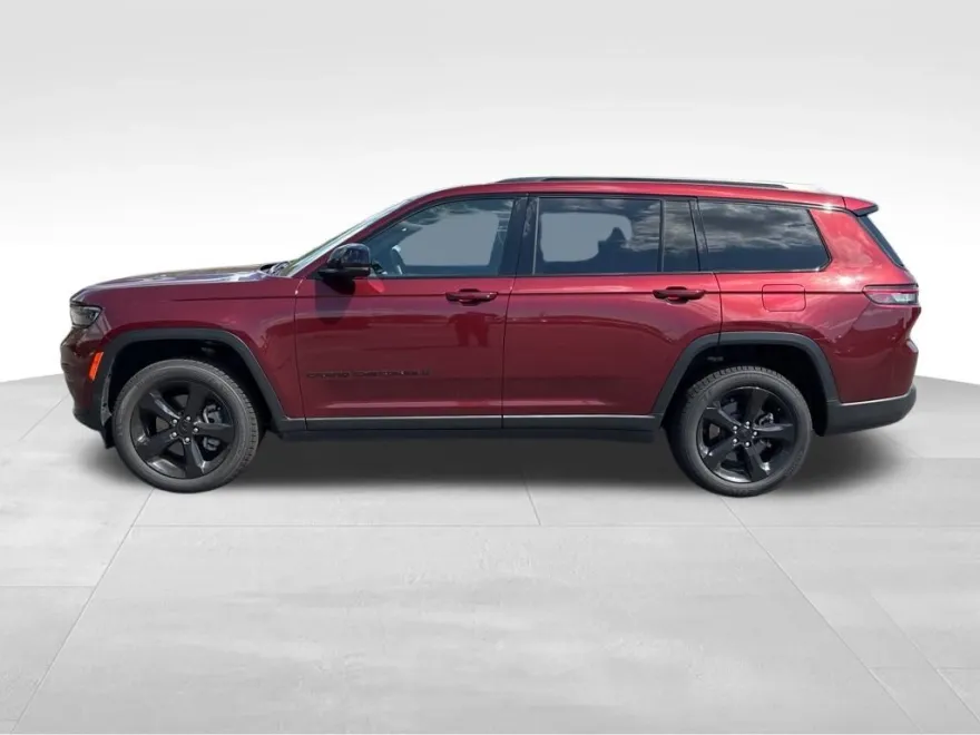 2023 Jeep Grand Cherokee Altitude photo 1