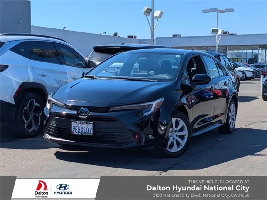 2023 Toyota Corolla Hybrid LE photo 1