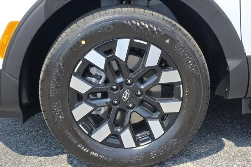 2026 Hyundai Santa Cruz SEL photo 1