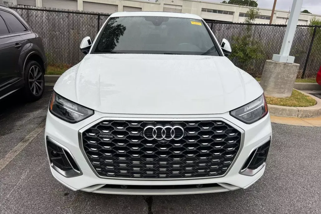 2022 Audi Q5 S line Premium Plus Sportback photo 1