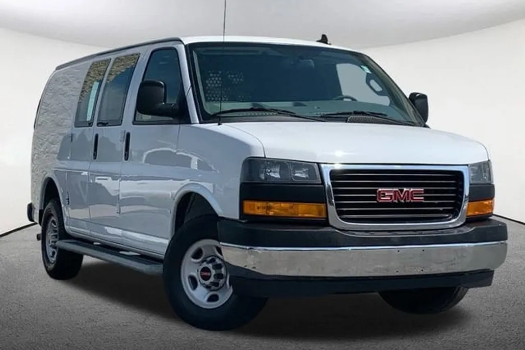 2022 Gmc Savana Cargo 2500 photo 1