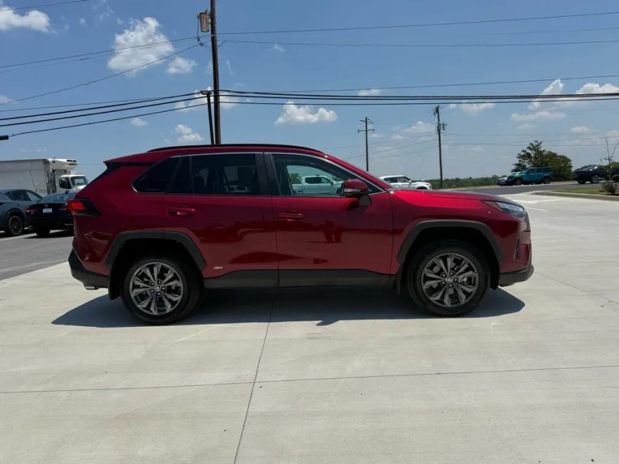2024 Toyota RAV4 Hybrid XLE Premium photo 1