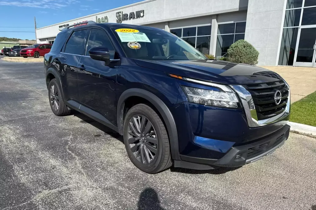 2022 Nissan Pathfinder SL photo 1
