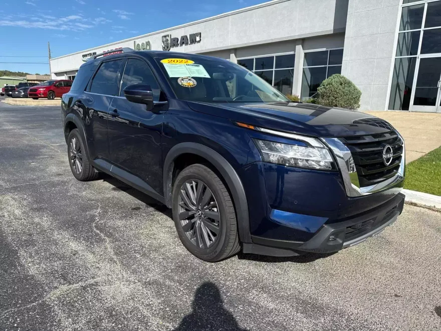 2022 Nissan Pathfinder SL photo 1