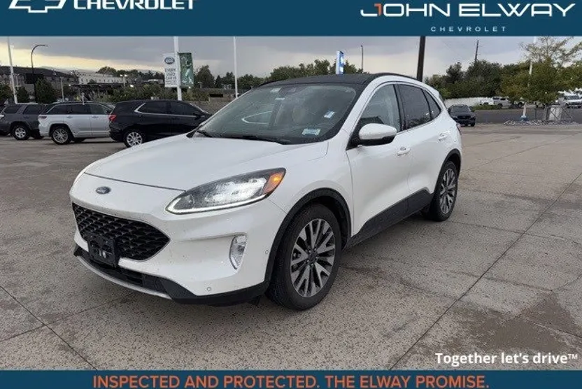 2020 Ford Escape Titanium photo 1