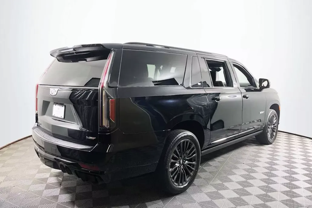 2024 Cadillac Escalade ESV V-Series photo 1