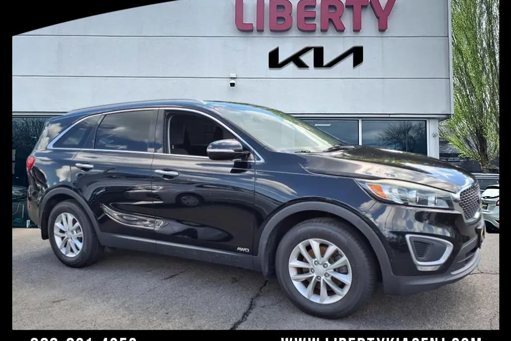 2017 Kia Sorento LX photo 1