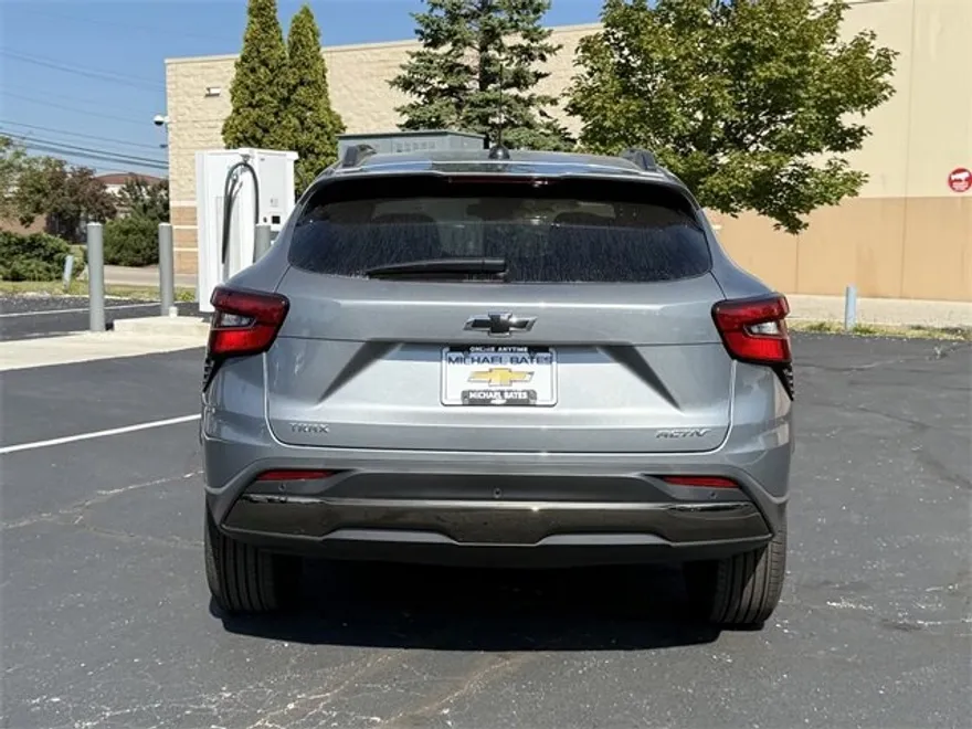 2026 Chevrolet Trax ACTIV photo 1