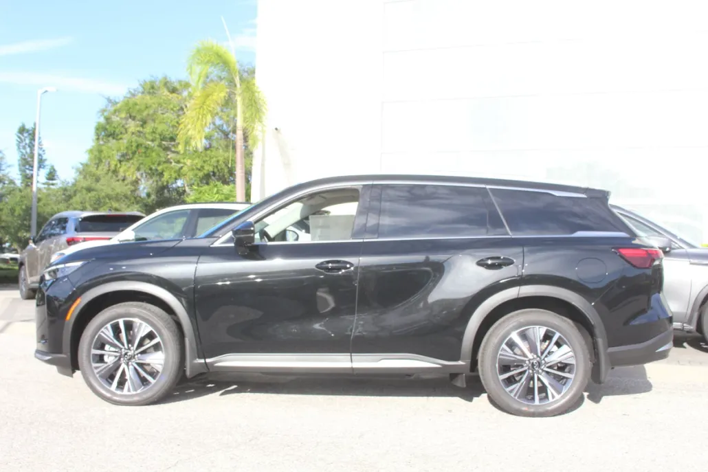 2026 Infiniti QX60 Luxe photo 1