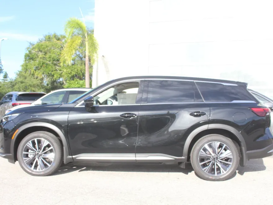 2026 Infiniti QX60 Luxe photo 1
