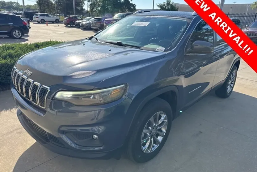 2021 Jeep Cherokee Latitude Lux photo 1