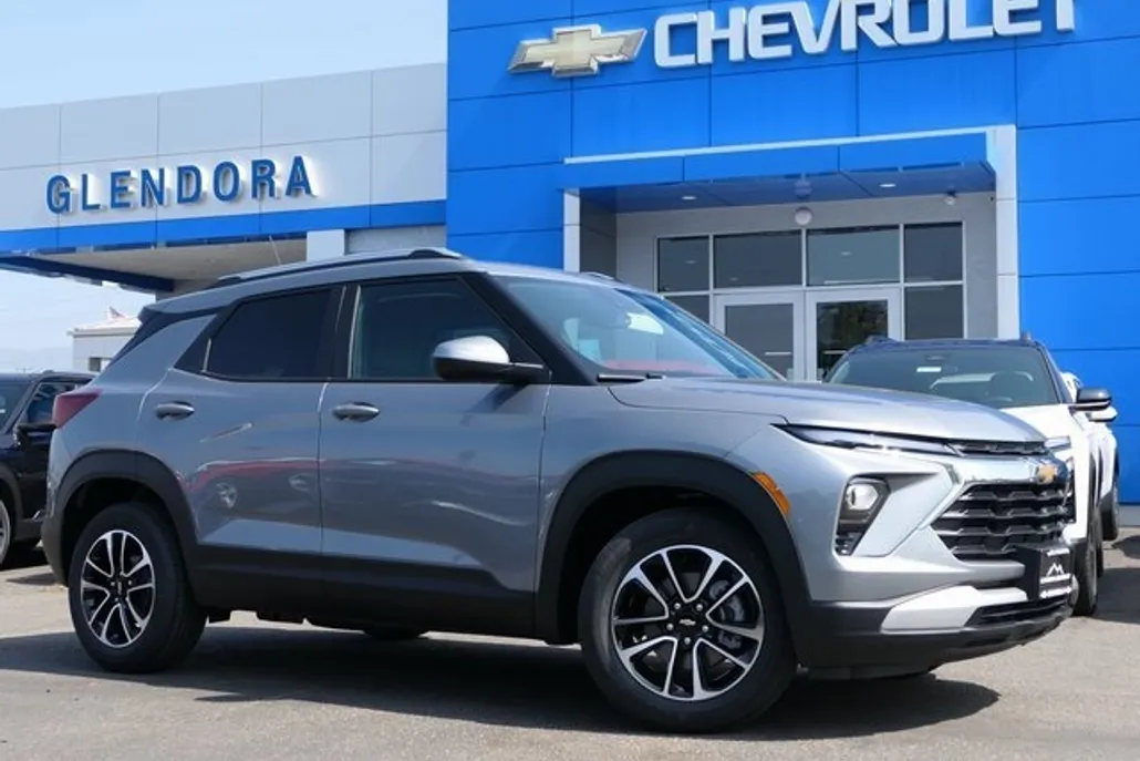 2026 Chevrolet Trailblazer LT photo 1