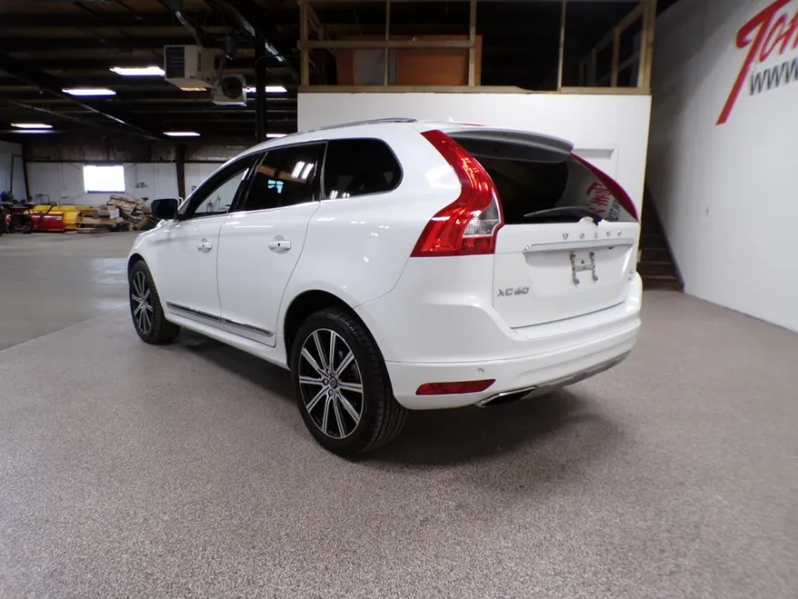 2017 Volvo XC60 Inscription photo 1