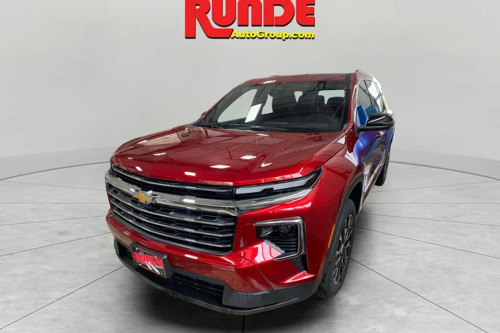 2025 Chevrolet Traverse photo 1