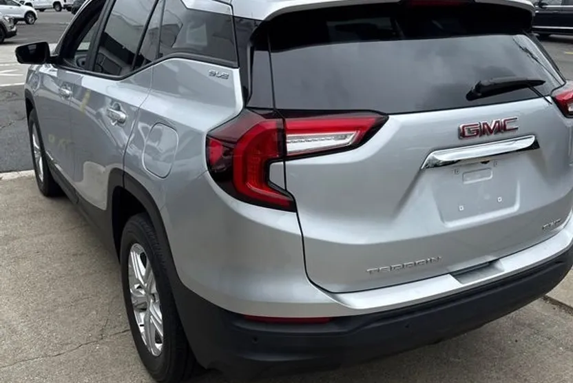 2022 Gmc Terrain SLE photo 1