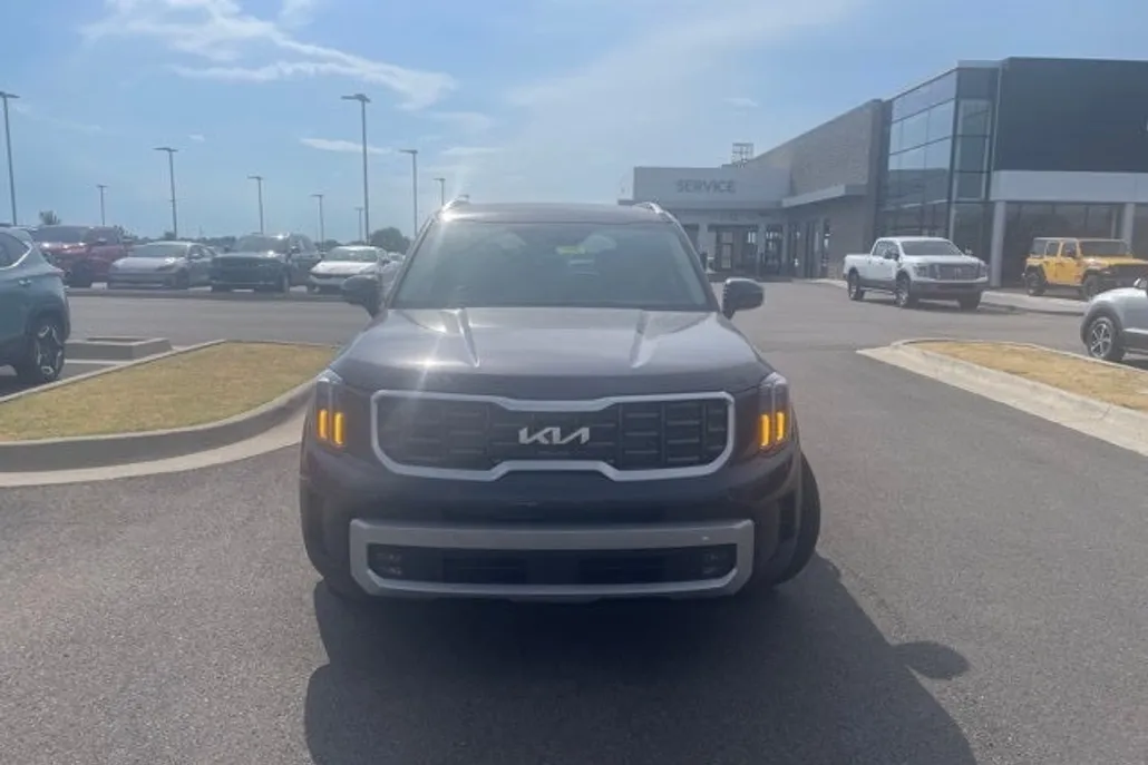 2025 Kia Telluride SX photo 1