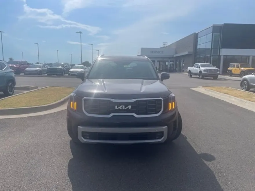 2025 Kia Telluride SX photo 1