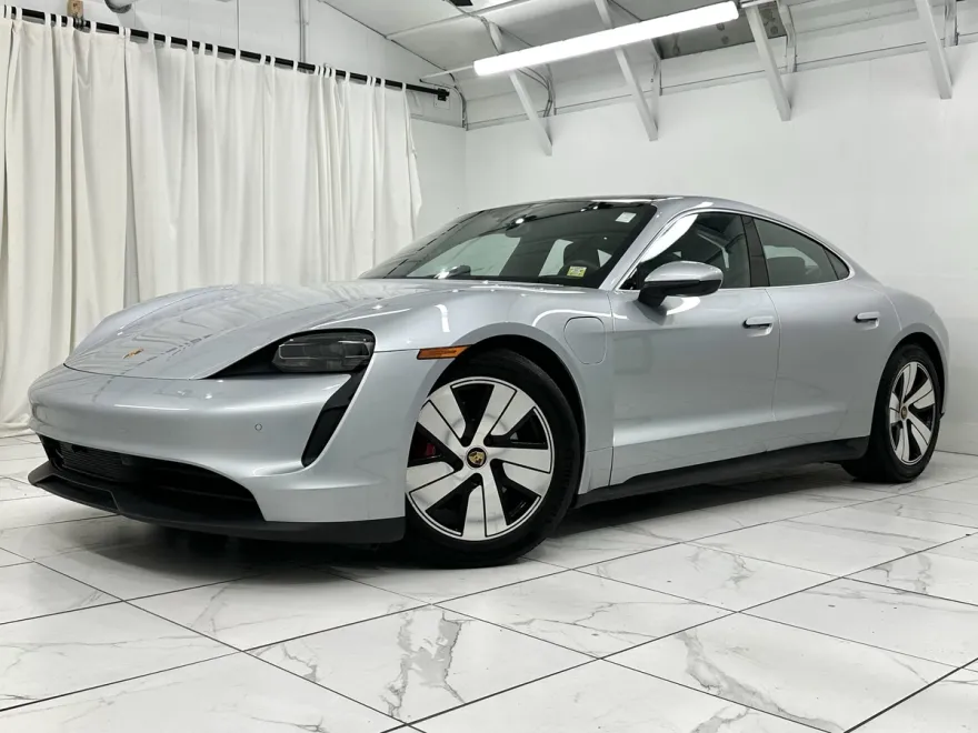 2022 Porsche Taycan 4S photo 1