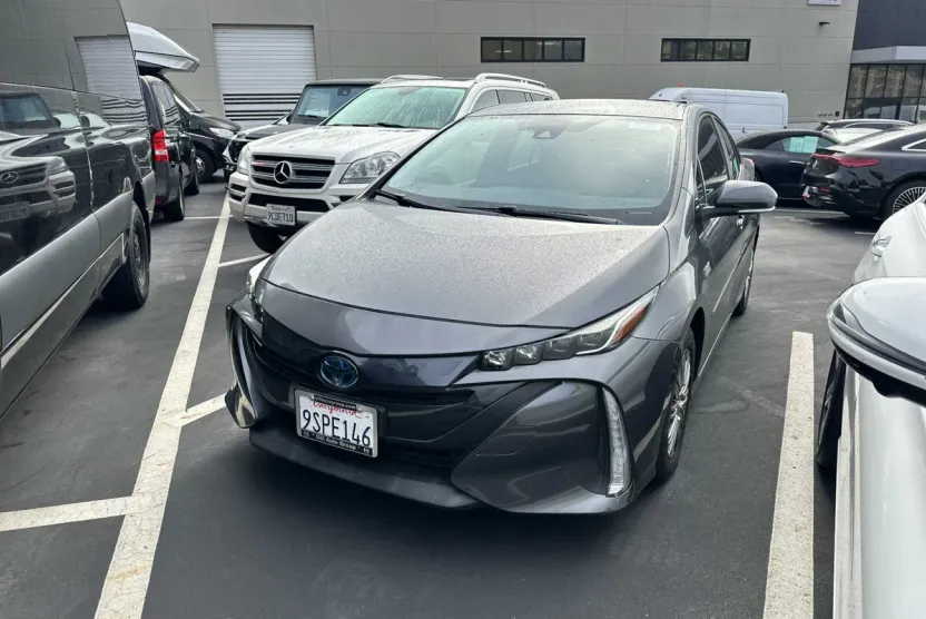 2021 Toyota Prius Prime XLE photo 1