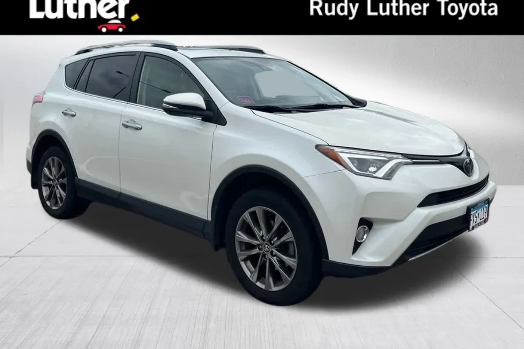 2018 Toyota RAV4 Limited photo 1