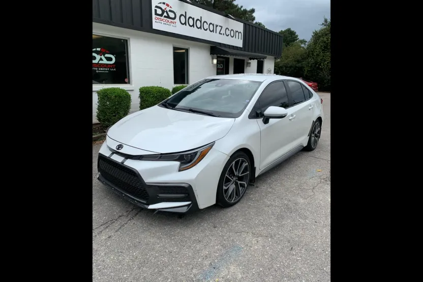 2022 Toyota Corolla SE photo 1