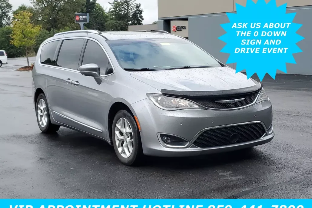 2018 Chrysler Pacifica Touring Plus photo 1