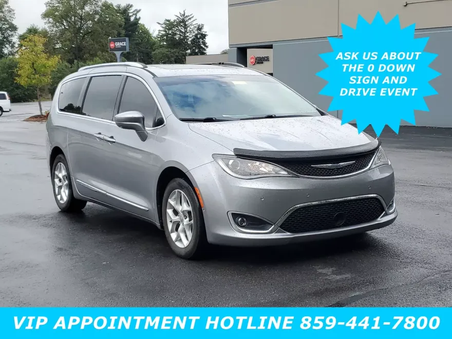 2018 Chrysler Pacifica Touring Plus photo 1