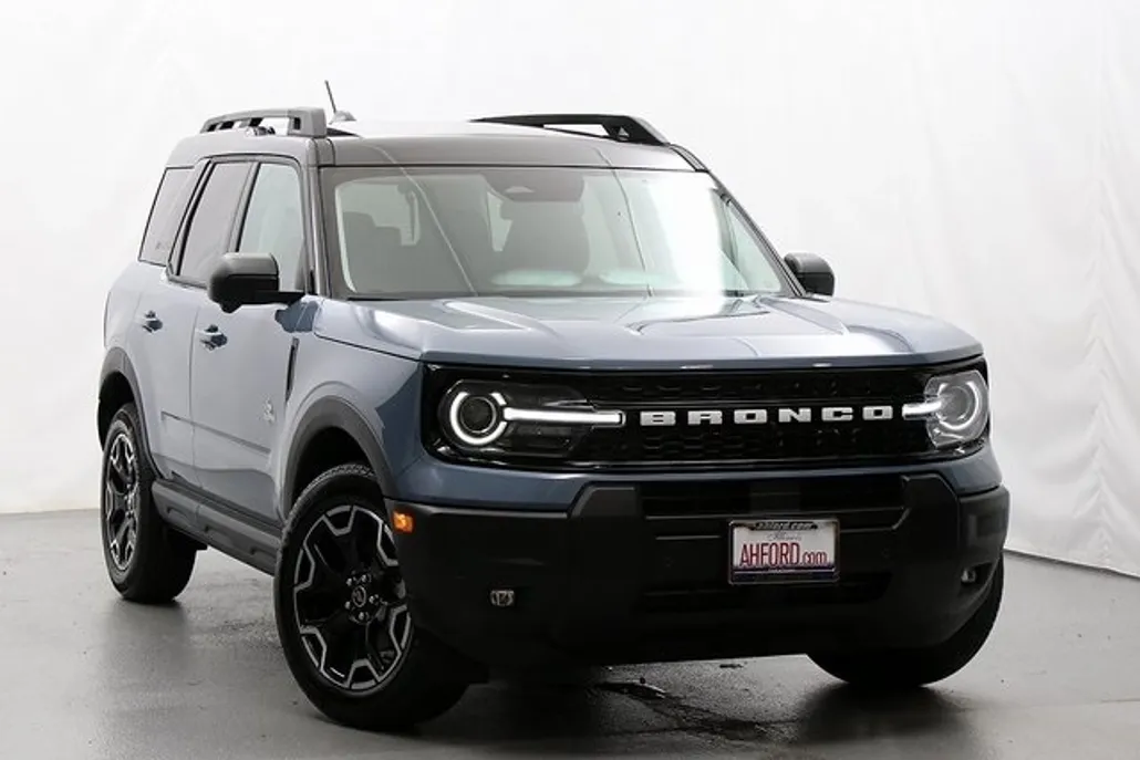 2025 Ford Bronco Sport Outer Banks photo 1