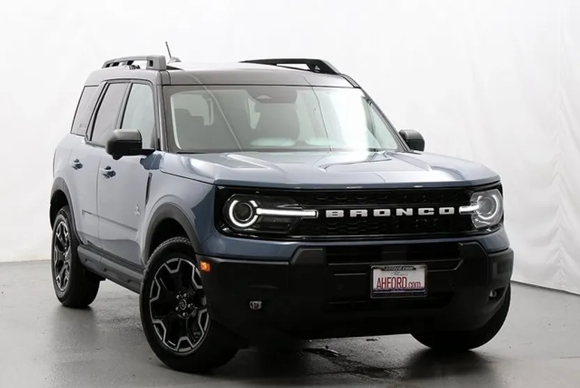 2025 Ford Bronco Sport Outer Banks photo 1