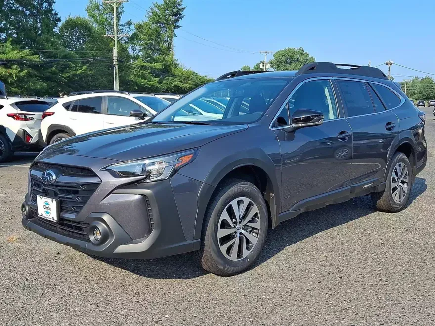 2025 Subaru Outback Premium photo 1