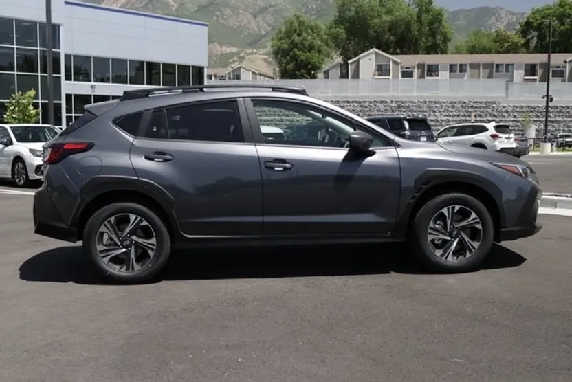 2025 Subaru Crosstrek Premium photo 1