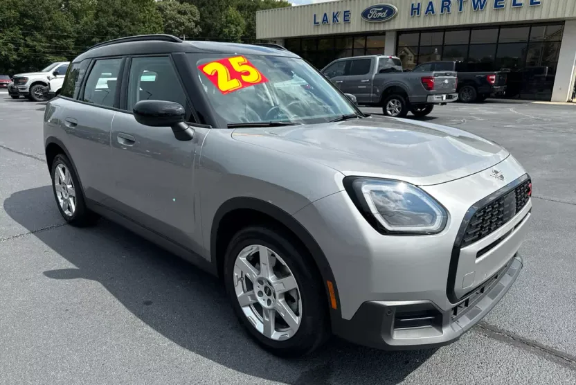 2025 Mini Countryman S photo 1