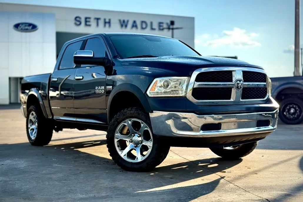 2015 Ram 1500 Laramie photo 1