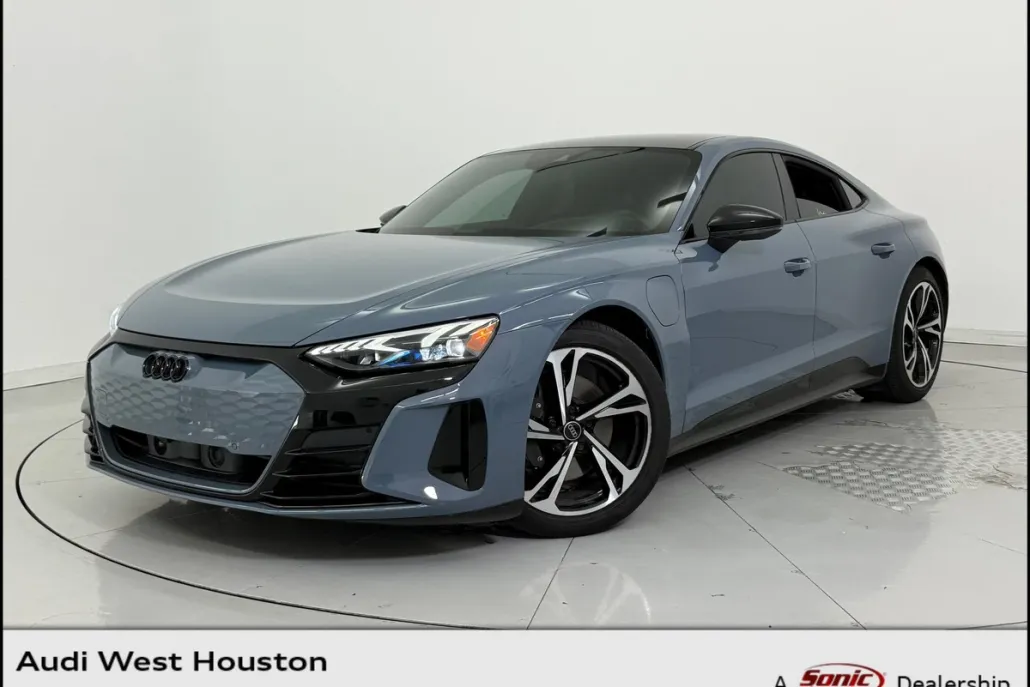 2023 Audi e-tron GT Premium Plus photo 1