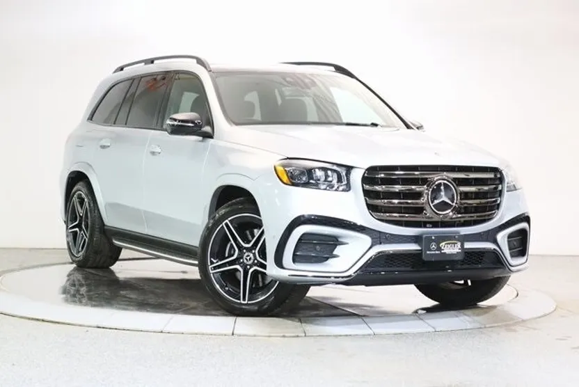 2025 Mercedes Benz GLS 450 4MATIC photo 1