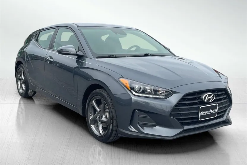 2020 Hyundai Veloster 2.0L Premium photo 1