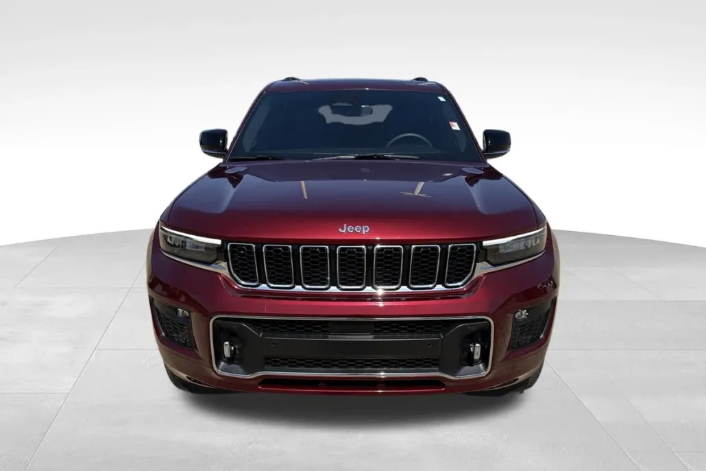 2023 Jeep Grand Cherokee Overland photo 1