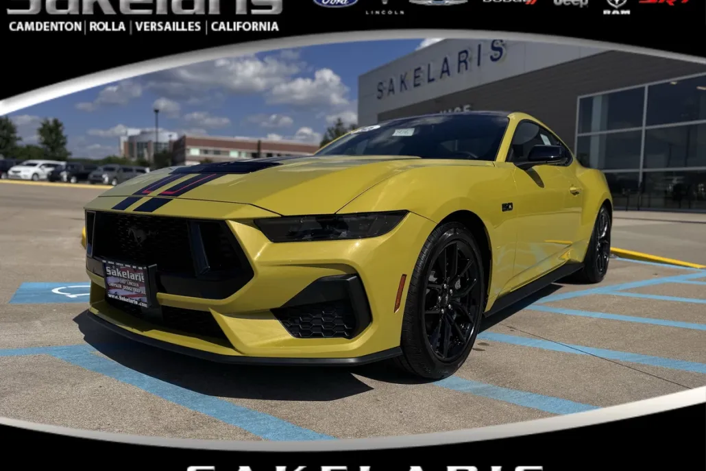 2025 Ford Mustang GT photo 1