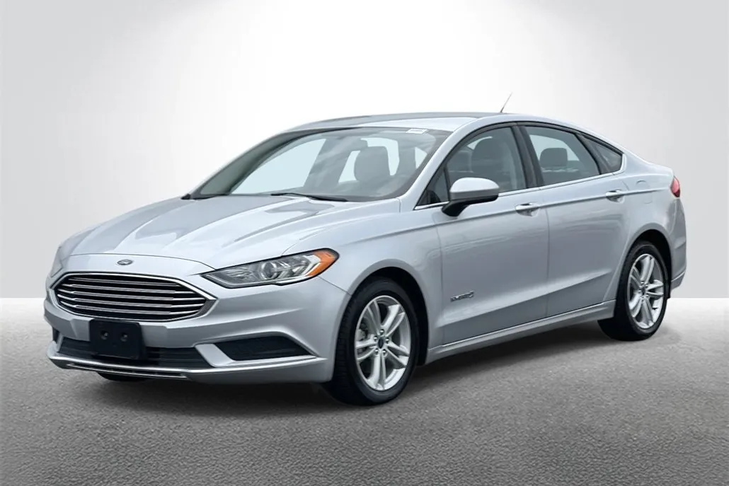 2018 Ford Fusion Hybrid S photo 1