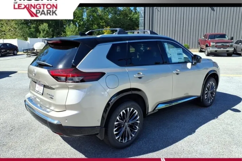 2026 Nissan Rogue Platinum photo 1