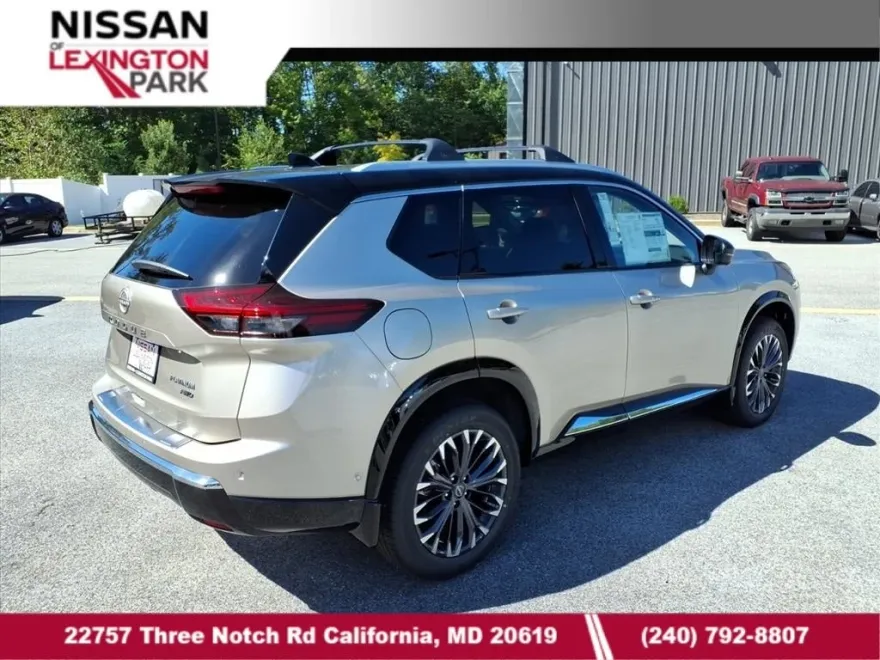 2026 Nissan Rogue Platinum photo 1