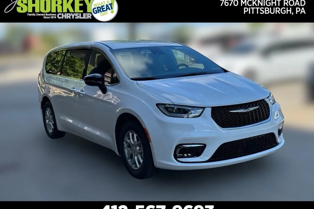 2026 Chrysler Pacifica photo 1
