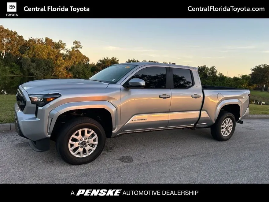 2024 Toyota Tacoma SR5 photo 1