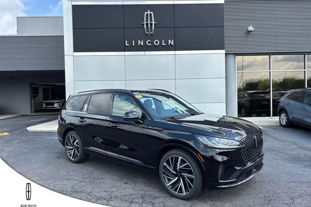 2025 Lincoln Aviator Black Label photo 1