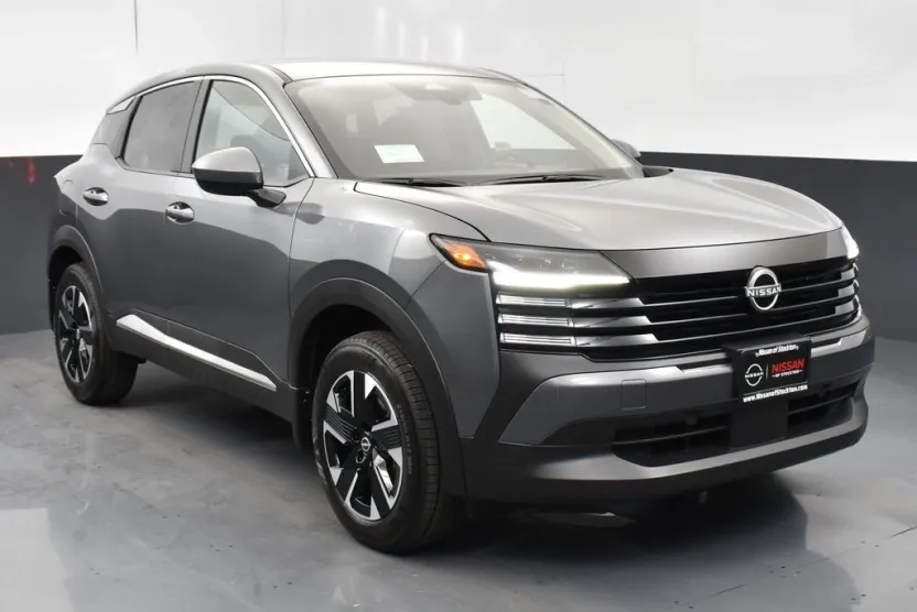 2025 Nissan Kicks SV photo 1