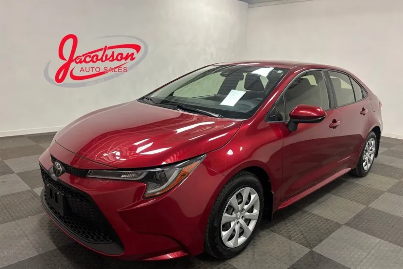 2022 Toyota Corolla LE photo 1