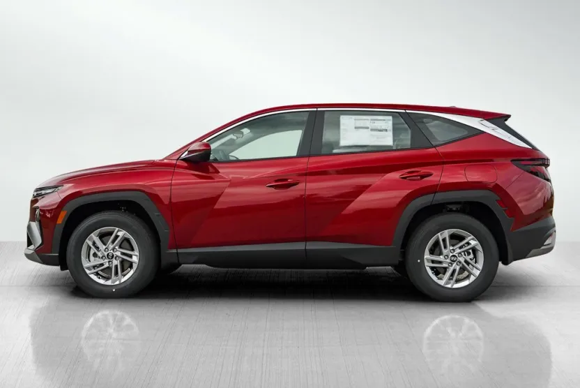 2025 Hyundai Tucson SE photo 1